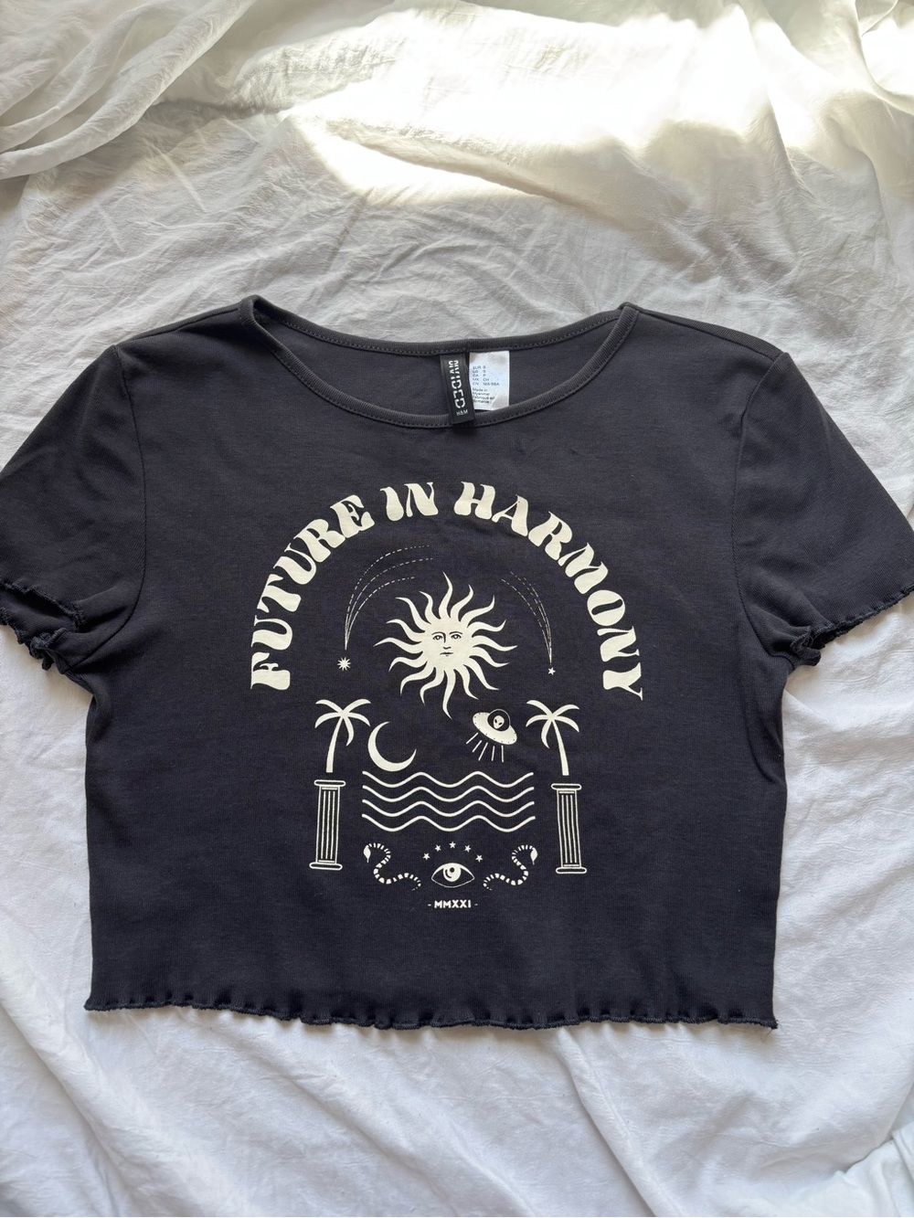 H&M Black Crop Tee with Cream Graphic